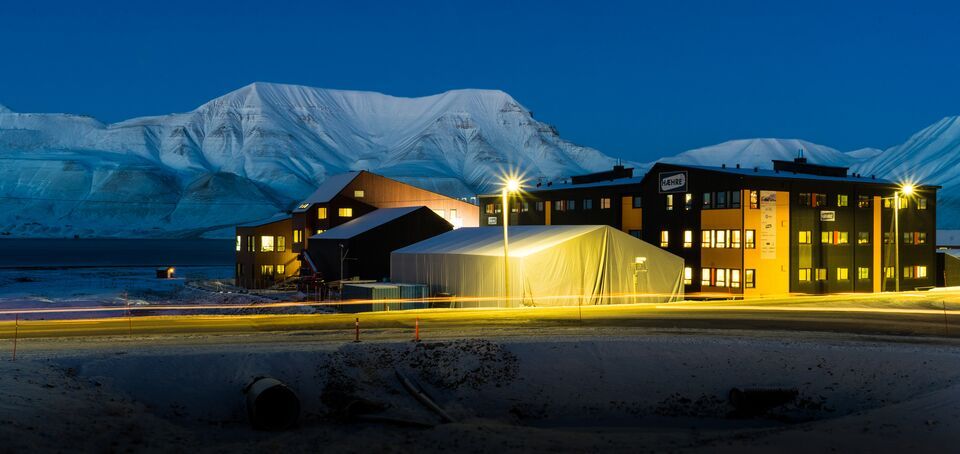 Svalbard Folkehøgskole Polyflor Vinyl Flooring Case Study